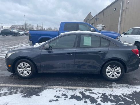 Used 2014 Chevrolet Cruze LS image 4