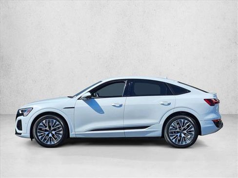 Used 2024 Audi Q8 e-tron Premium Plus w/ Premium Plus Package image 8