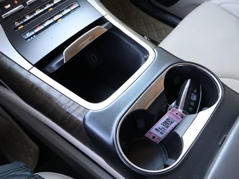 Used 2019 Lincoln Nautilus Reserve FWD image 27