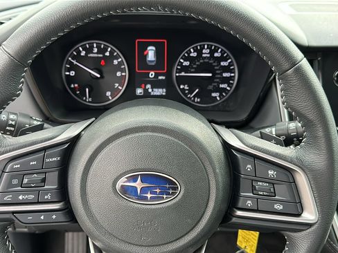 Used 2023 Subaru Outback Premium image 10