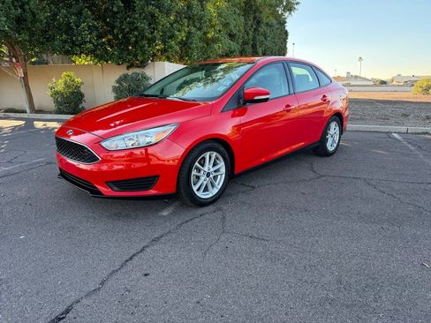 Used 2016 Ford Focus SE image 4