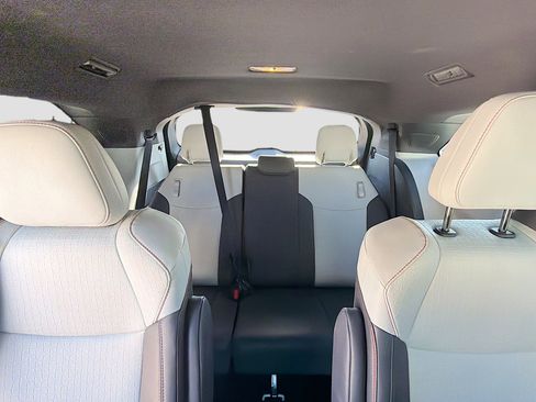 Used 2021 Toyota Sienna XSE image 20