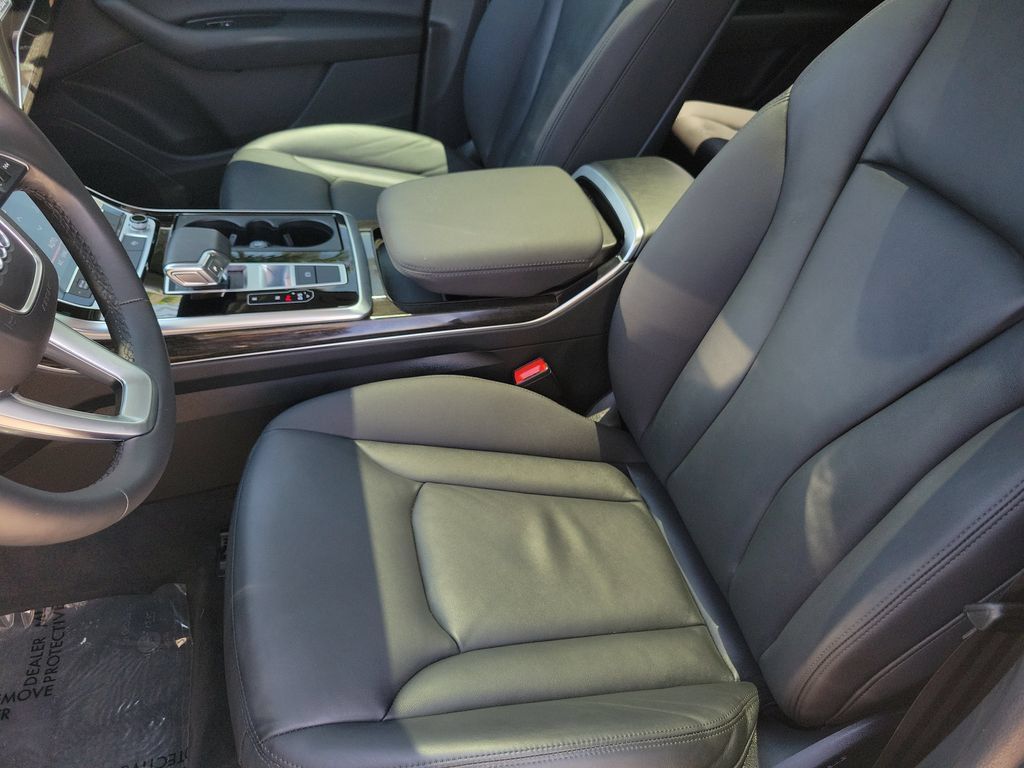 Certified 2023 Audi Q7 3.0T Premium w/ Convenience Package AWD/4WD image 17