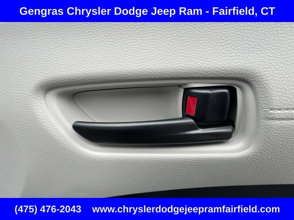 Used 2026 Toyota Corolla Cross L AWD/4WD image 16