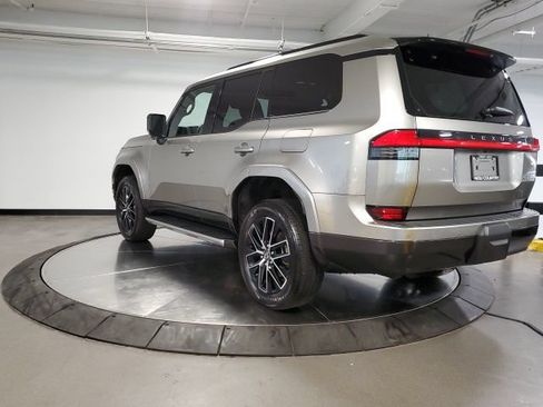 Used 2026 Lexus GX 550 w/ Cold Area Package AWD/4WD image 7