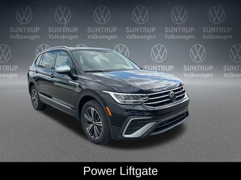 Used 2024 Volkswagen Tiguan Wolfsburg Edition image 9