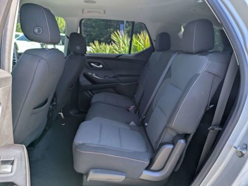 Used 2020 Chevrolet Traverse LS FWD image 15