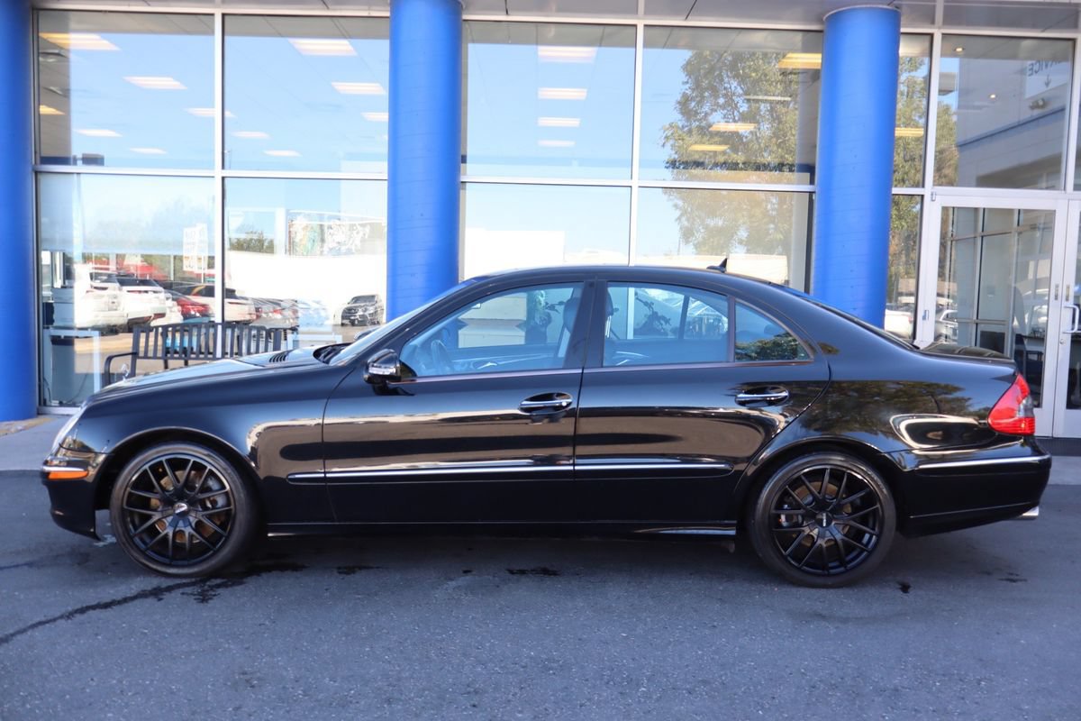 Used 2008 Mercedes-Benz E 350 4MATIC Sedan image 2
