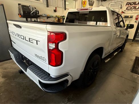 Used 2020 Chevrolet Silverado 1500 High Country w/ LPO, Dark Essentials Package image 5