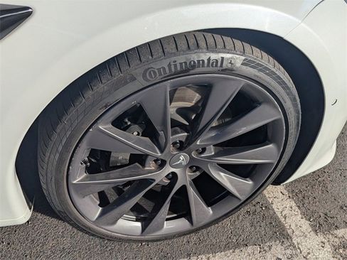 Used 2021 Tesla Model S Plaid image 8