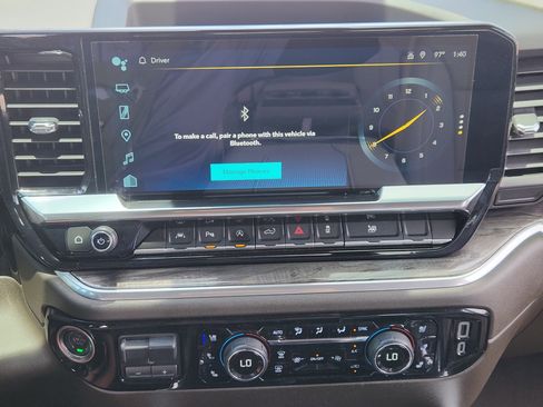 Used 2024 Chevrolet Silverado 1500 LTZ RWD image 18