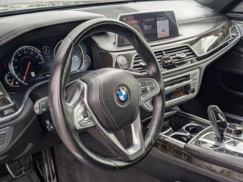Used 2018 BMW 750i 750i image 10