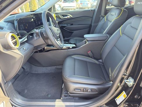 New 2026 Chevrolet Trax ACTIV w/ Sunroof Package image 8