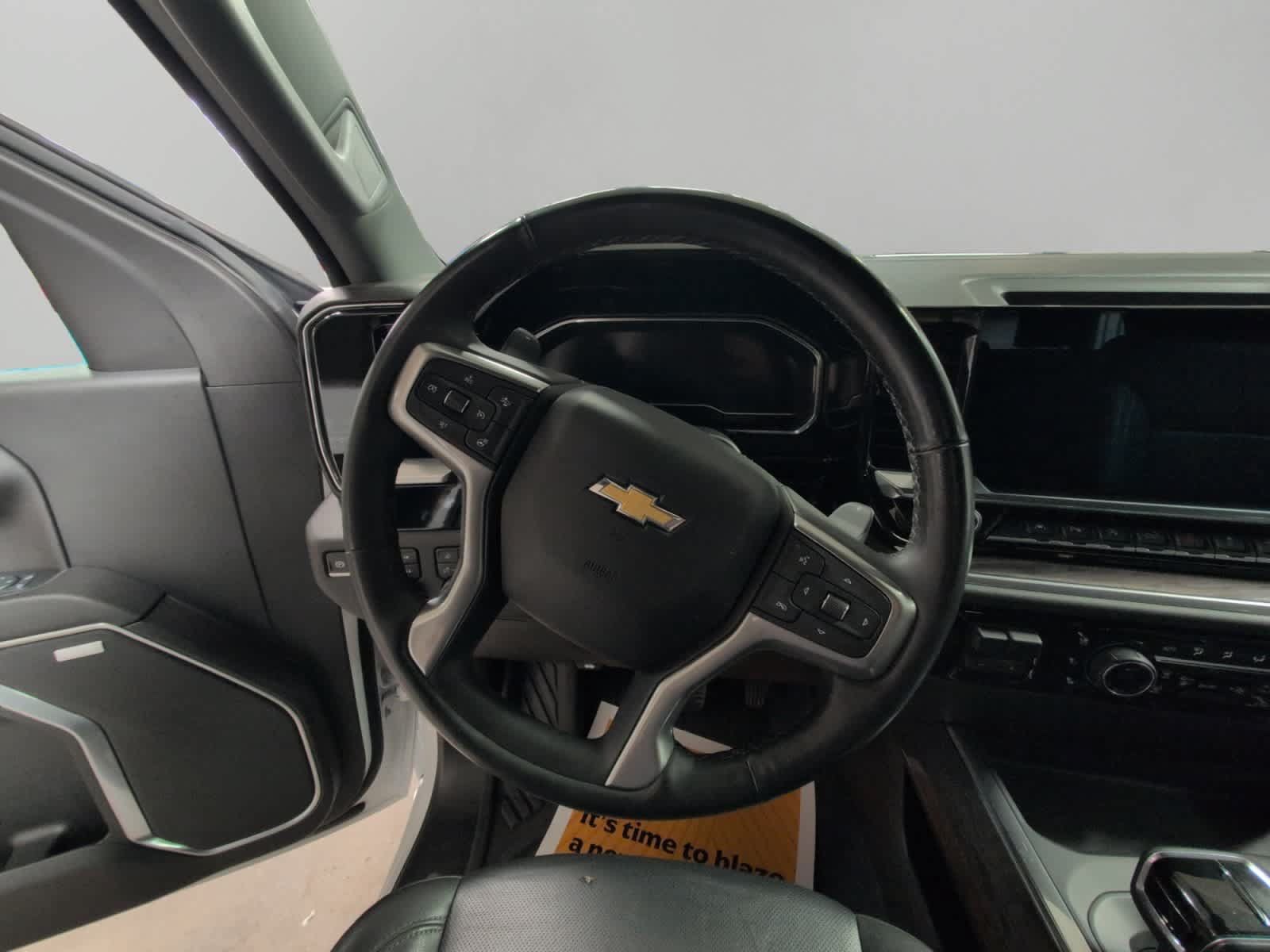 Used 2024 Chevrolet Silverado 1500 LTZ AWD/4WD image 12