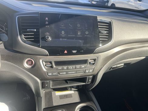 Used 2022 Honda Passport TrailSport image 32