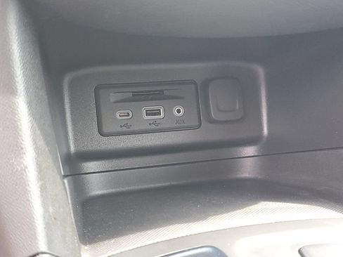 Used 2024 Chevrolet Equinox LT AWD/4WD image 17