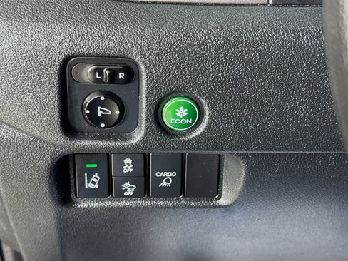 Used 2020 Honda Ridgeline Sport image 10