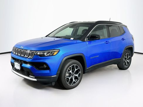 Used 2025 Jeep Compass Limited AWD/4WD image 3