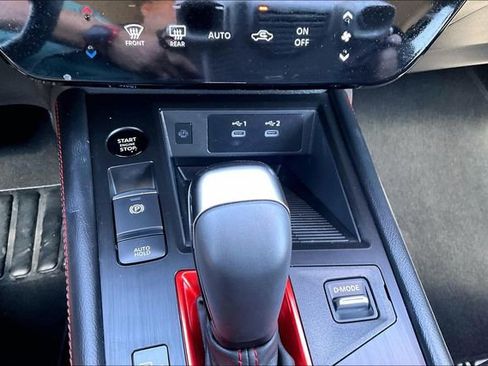Certified 2025 Nissan Kicks SR w/ Interior Electronics Package FWD image 29