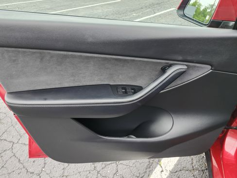 Used 2022 Tesla Model Y Performance AWD/4WD image 26