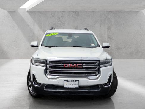 Used 2023 GMC Acadia SLT FWD image 2