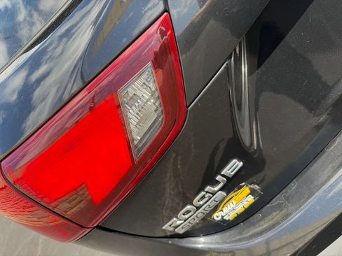 Used 2018 Nissan Rogue Sport S AWD/4WD image 10