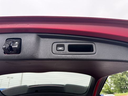 Used 2025 Honda CR-V Sport-L image 13