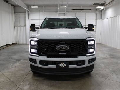 New 2026 Ford F250 Lariat w/ Black Appearance Package