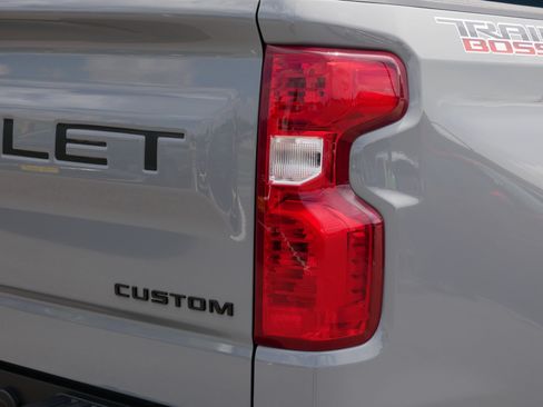 Used 2024 Chevrolet Silverado 1500 Custom Trail Boss w/ Turbomax Blackout Package AWD/4WD image 17
