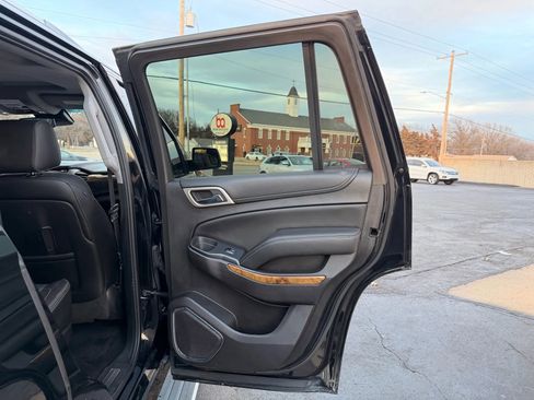 Used 2015 GMC Yukon Denali w/ Premium Package AWD/4WD image 32