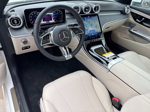 Used 2025 Mercedes-Benz CLE 300 4MATIC Coupe image 8