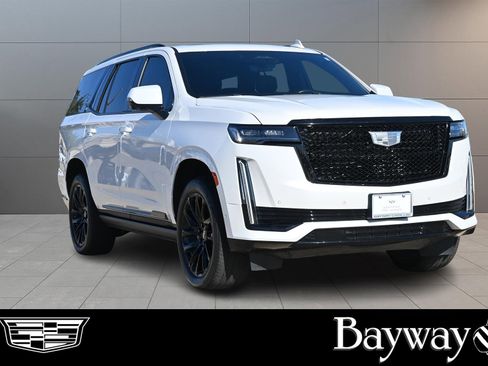 Used 2023 Cadillac Escalade Sport w/ LPO, ONYX Package image 3