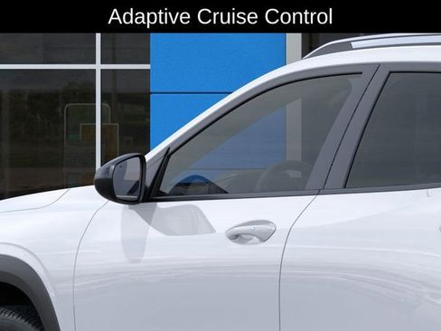 New 2026 Chevrolet Trax ACTIV w/ Sunroof Package FWD image 13