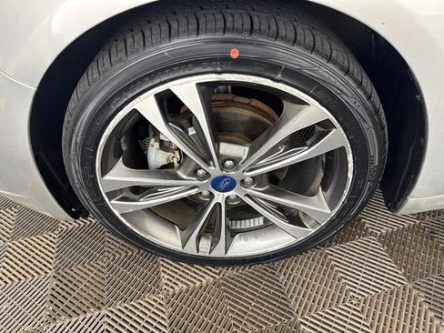 Used 2019 Ford Fusion Titanium AWD/4WD image 26