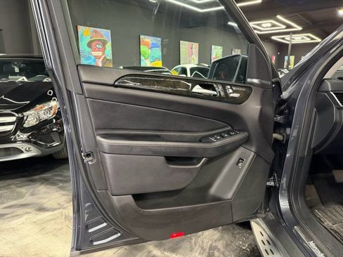 Used 2017 Mercedes-Benz GLS 450 4MATIC image 24