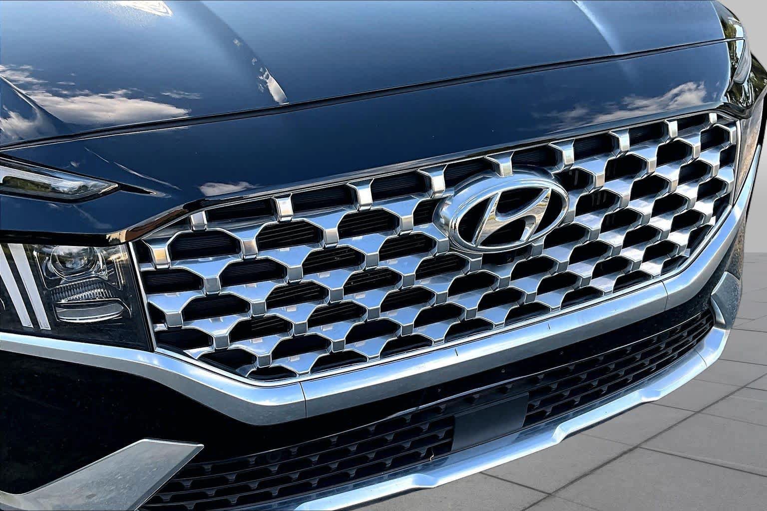 Used 2023 Hyundai Santa Fe Limited AWD/4WD image 30