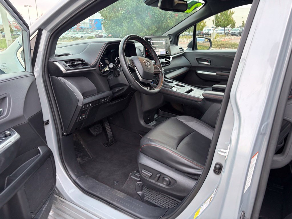 Used 2023 Toyota Sienna XSE w/ XSE Plus Package AWD/4WD image 16