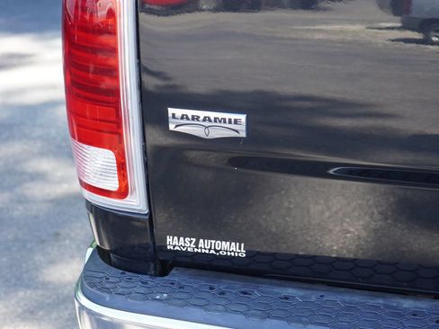 Used 2017 RAM 1500 Laramie w/ Convenience Group AWD/4WD image 7