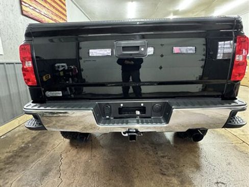 Used 2018 Chevrolet Silverado 1500 LT w/ All Star Edition image 7