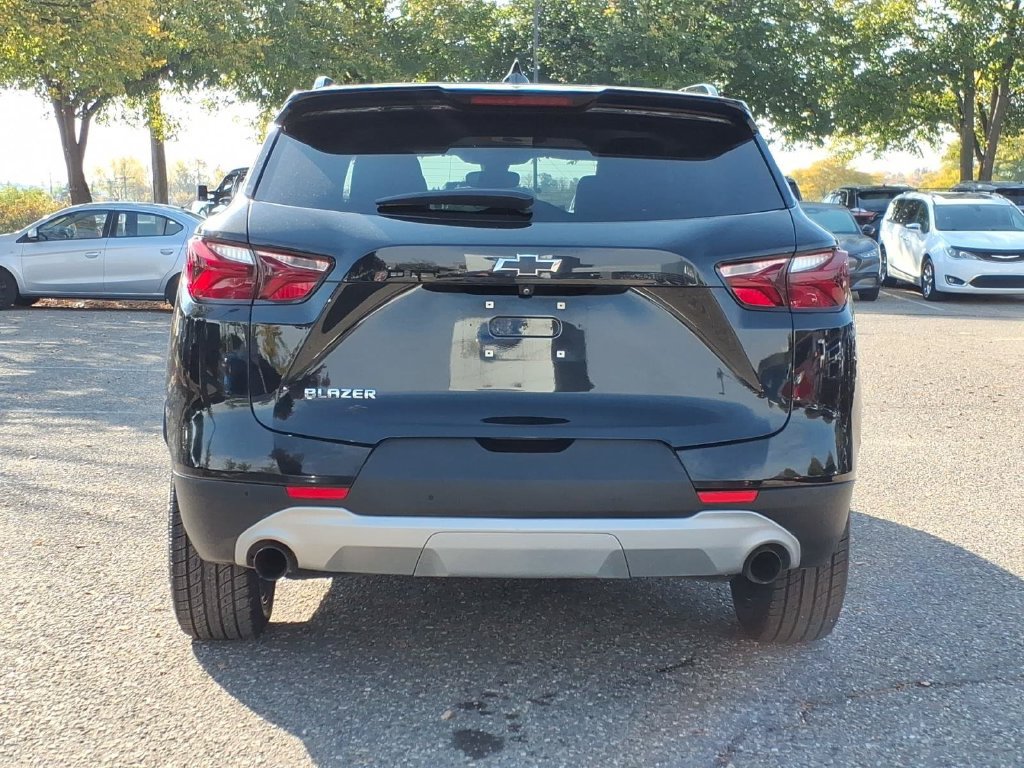 Used 2022 Chevrolet Blazer LT FWD image 4