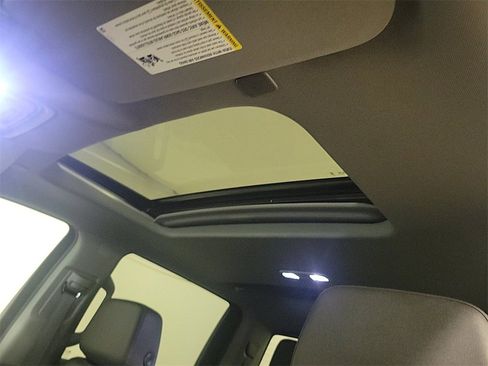 Used 2023 GMC Sierra 1500 SLT w/ SLT Premium Plus Package image 14