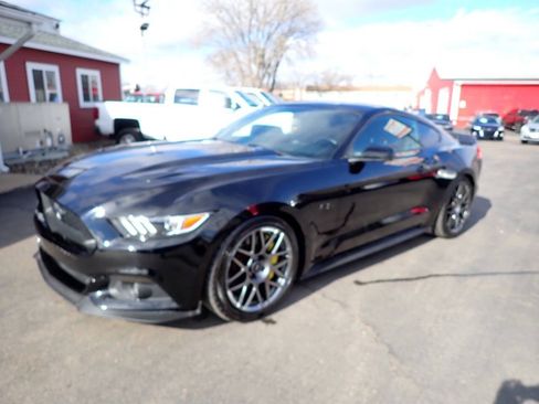 Used 2017 Ford Mustang GT Premium w/ GT Performance Package image 3
