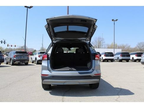 Used 2024 Chevrolet Equinox RS AWD/4WD image 16