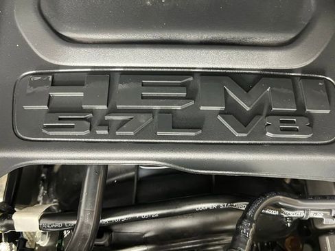 Used 2020 RAM 1500 Limited image 11