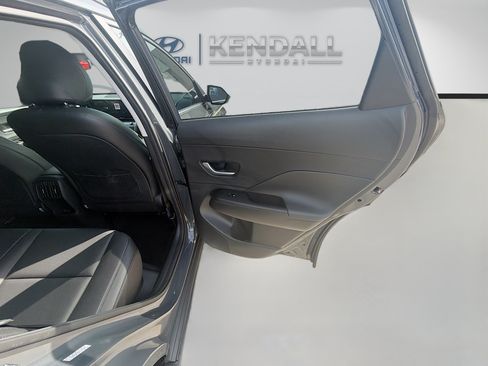 Used 2024 Hyundai Kona Limited FWD image 28