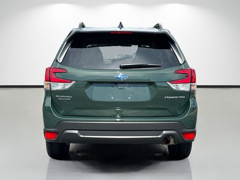 Certified 2024 Subaru Forester Premium AWD/4WD image 4