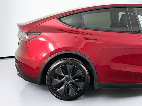 Used 2025 Tesla Model Y Long Range image 48