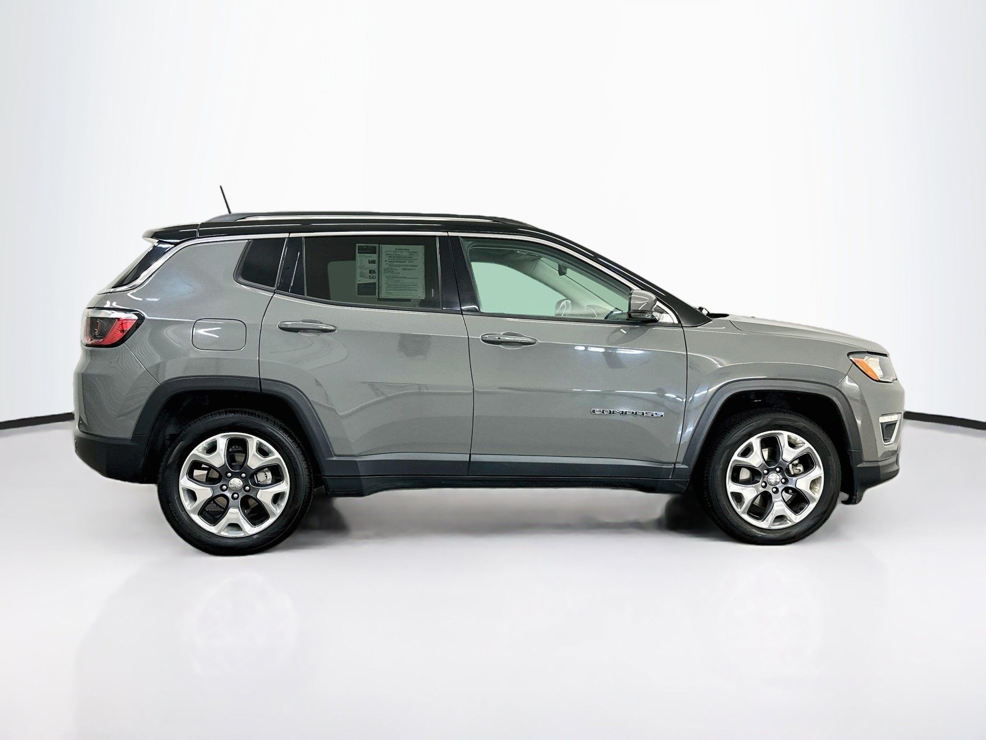 Used 2021 Jeep Compass Limited w/ Sun and Sound Group AWD/4WD image 10