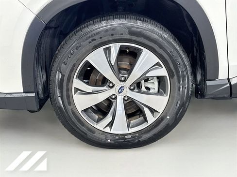 Certified 2025 Subaru Ascent Premium AWD/4WD image 32