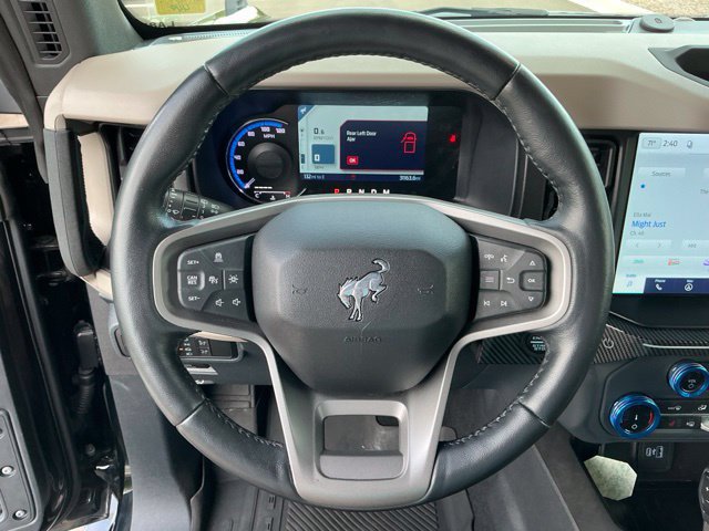 Used 2022 Ford Bronco Wildtrak AWD/4WD image 38